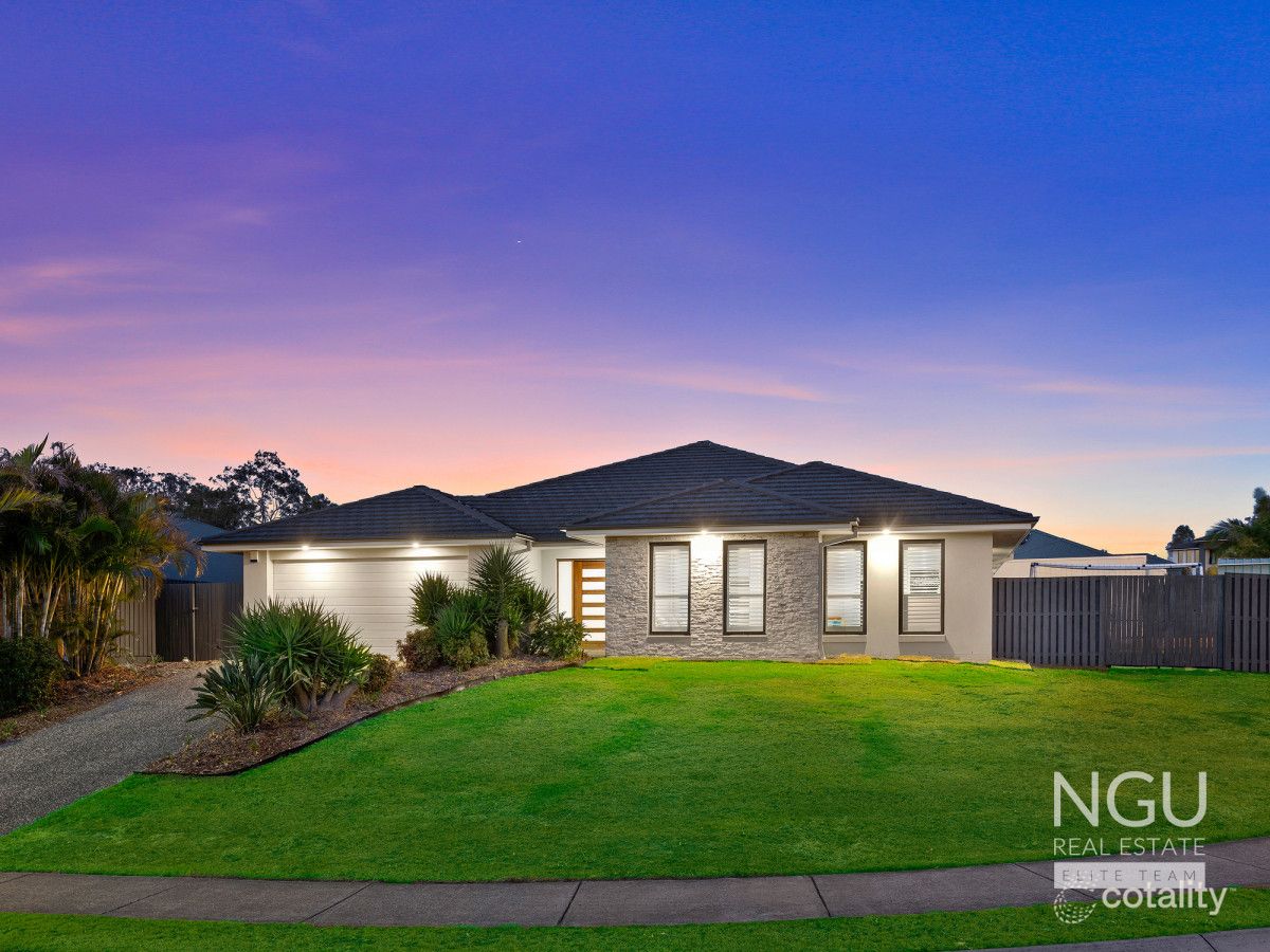 17 Trinity Cres, Augustine Heights, QLD 4300