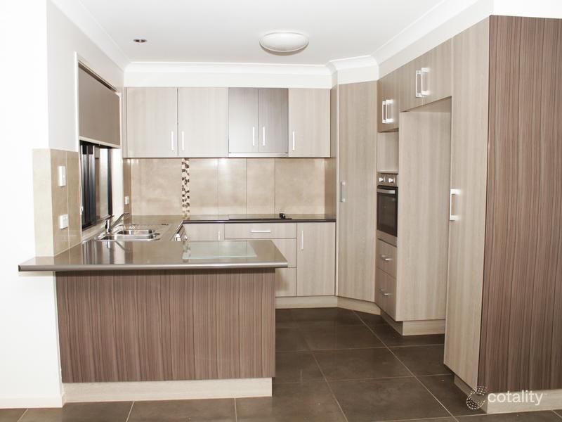 10/8-10 Lambert Dr, Moranbah, QLD 4744