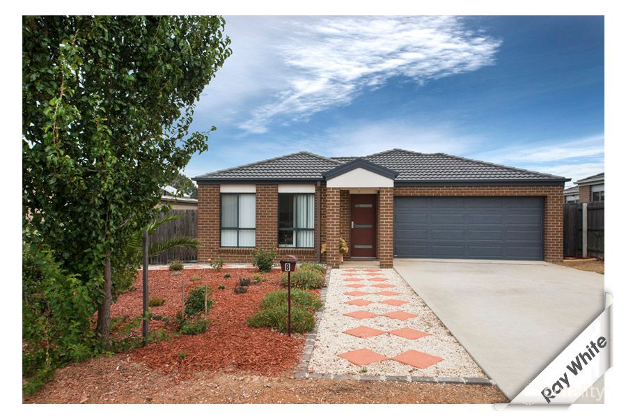 8 Jean Macnamara St, Macgregor, ACT 2615