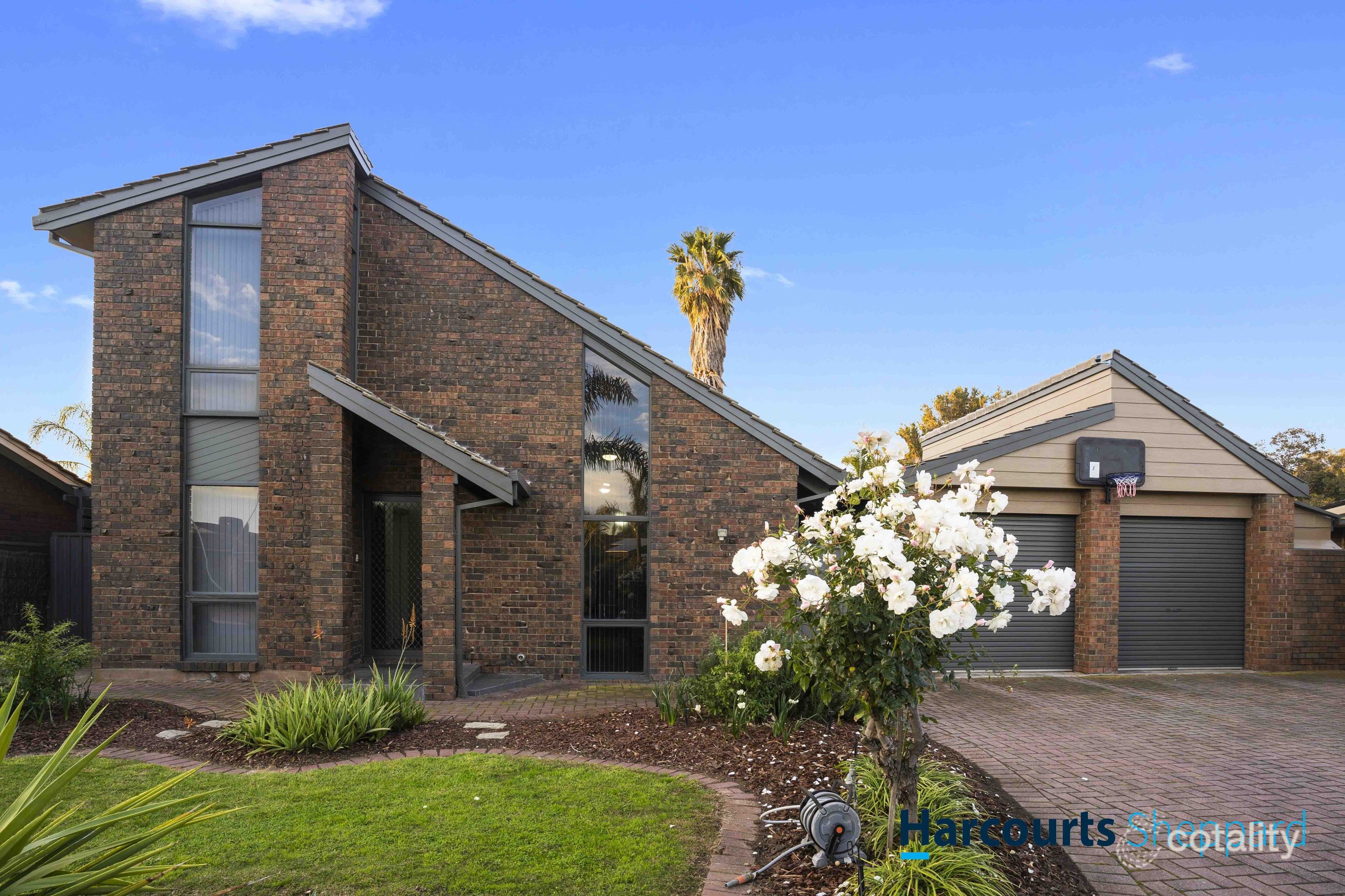 11 Mariners Cres, West Lakes, SA 5021