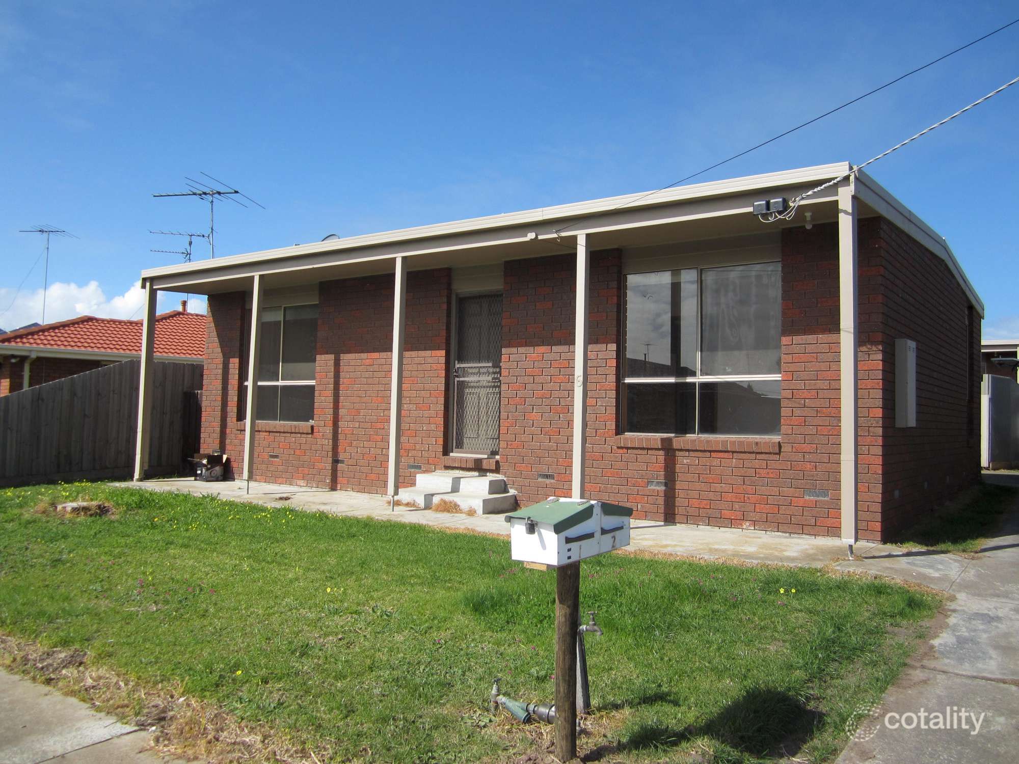 1/6 Conrad Ct, Whittington, VIC 3219