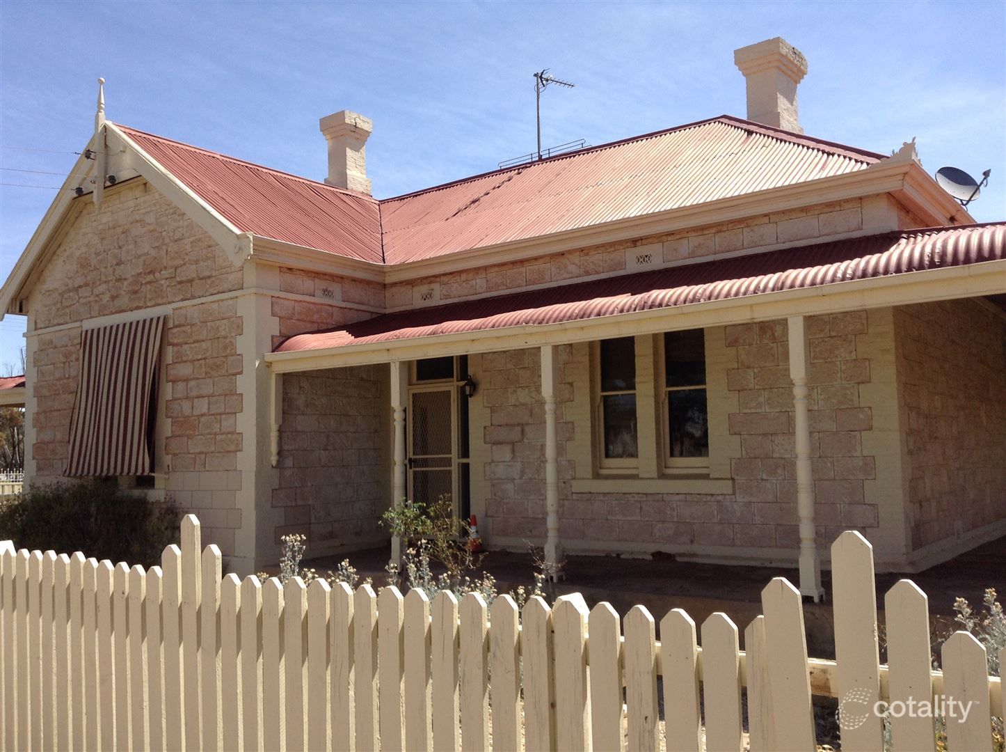 25 Pine St, Peterborough, SA 5422