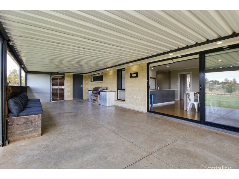 402 Balfour Ogilvy Ave, Loxton North, SA 5333