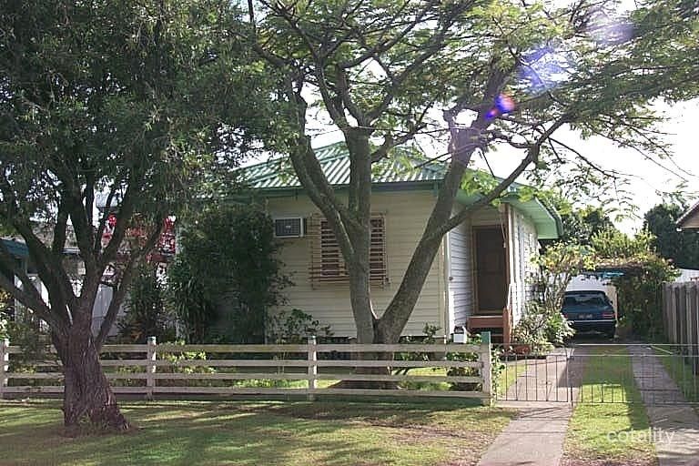 24 Pearl St, Scarborough, QLD 4020