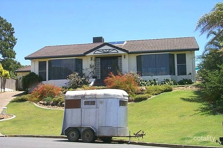 9 Aldrin Ave, Benowa, QLD 4217