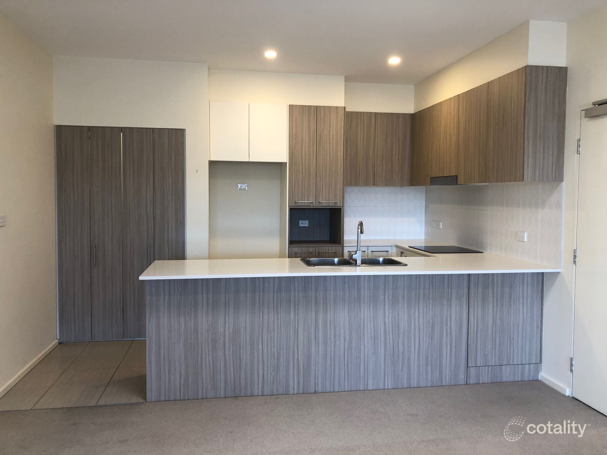 61/1 Limburg Way, Greenway, ACT 2900