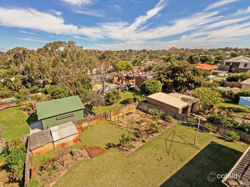 9 Camden St, Wembley Downs, WA 6019