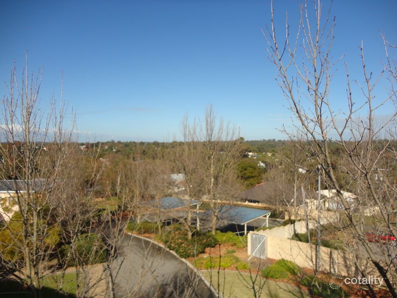 9 Beacham Cres, Medina, WA 6167