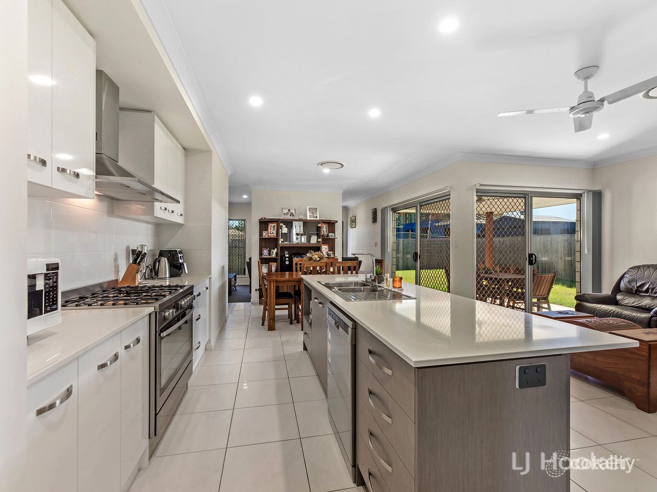 8 Mary Cres, Rosewood, QLD 4340