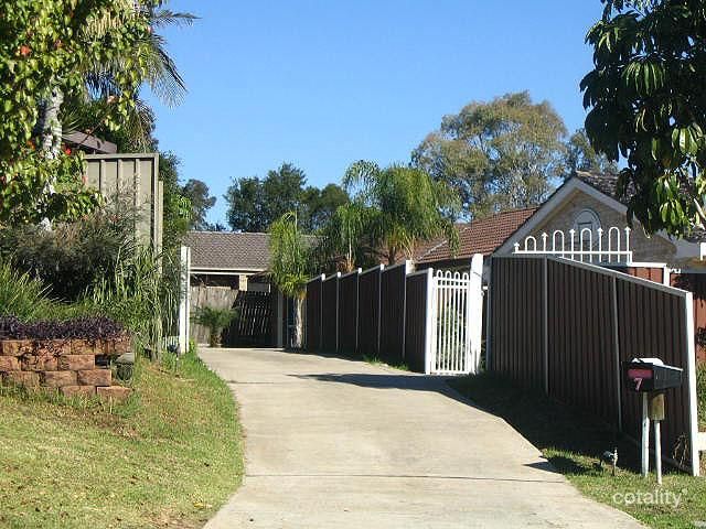 6 Haydn Pl, Bonnyrigg Heights, NSW 2177