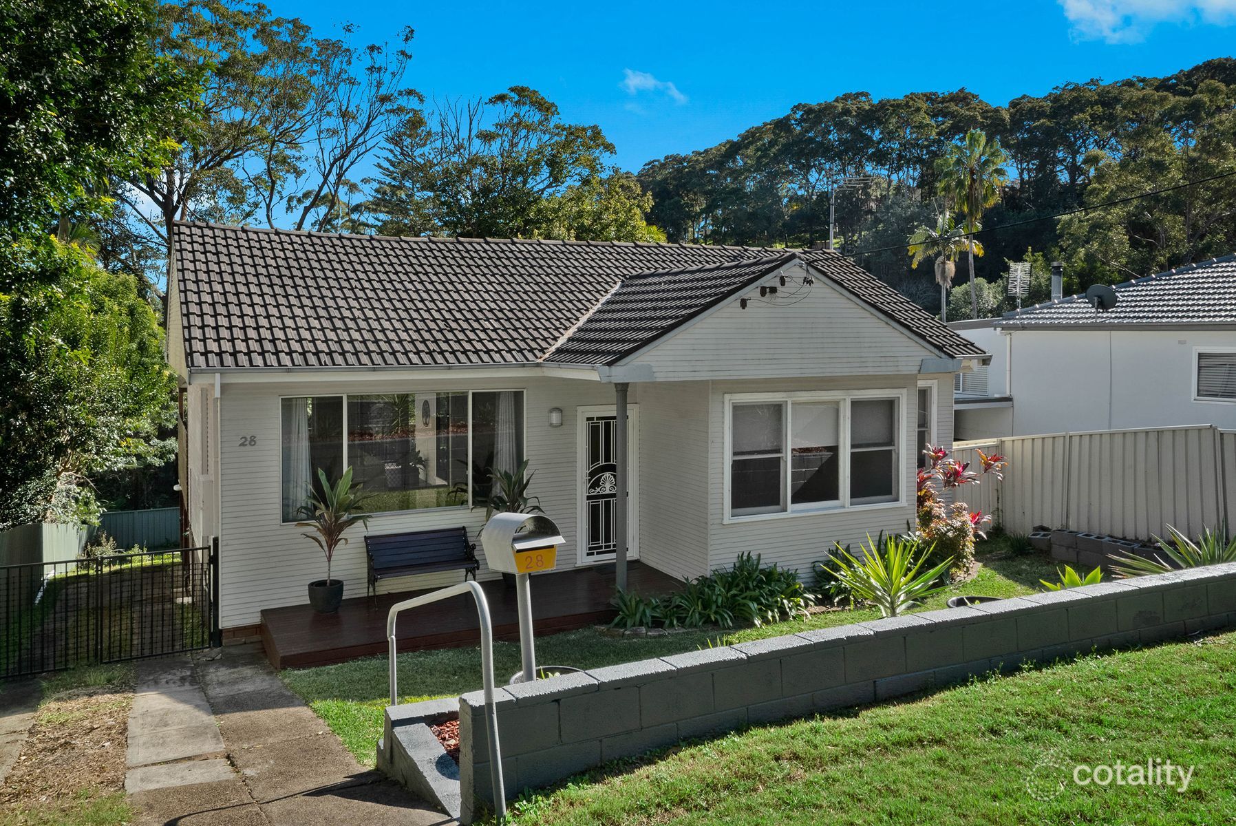 28 Coronation St, Warners Bay, NSW 2282