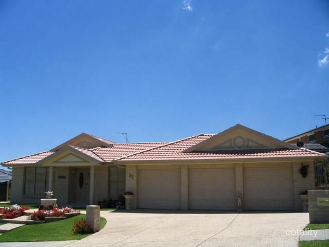 33 Peppercorn Cres, Fletcher, NSW 2287