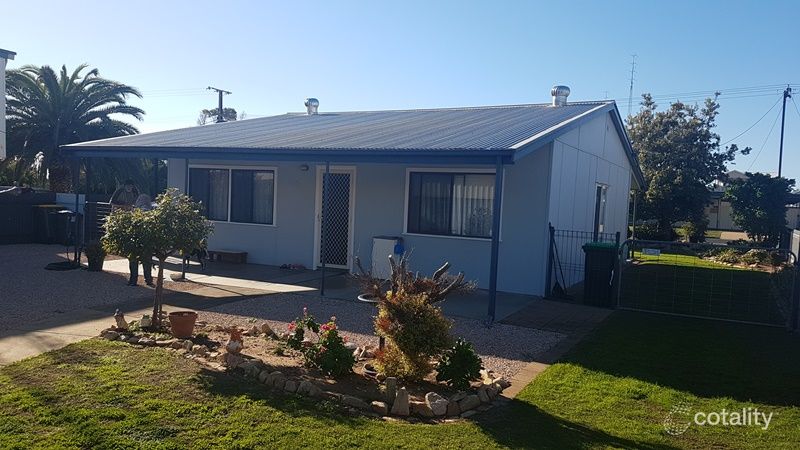 33 Woodforde Dr, North Beach, SA 5556