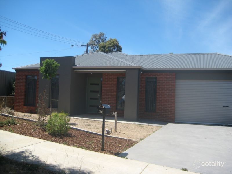 30 Klim Ave, Kangaroo Flat, VIC 3555