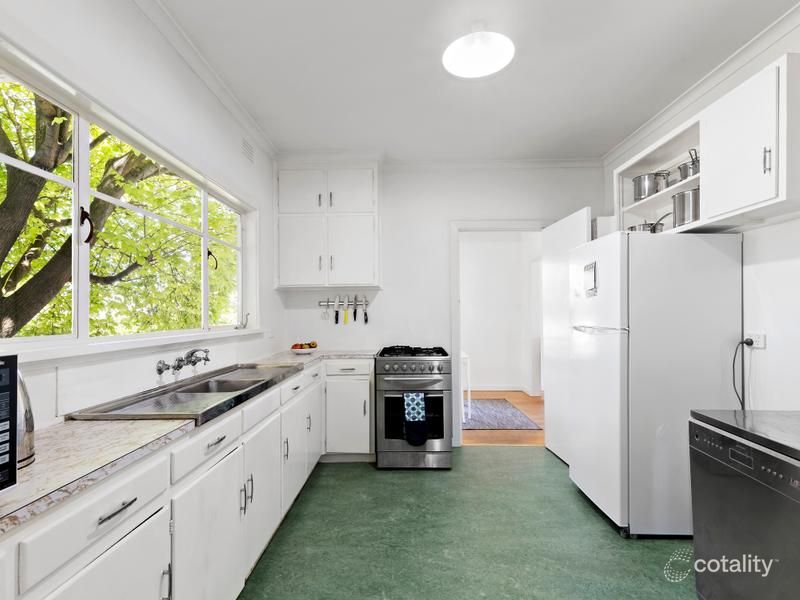 27 Aikman Cres, Chadstone, VIC 3148