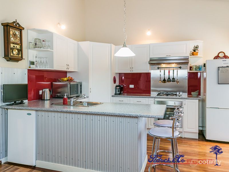 28 Jade St, Mount Richon, WA 6112