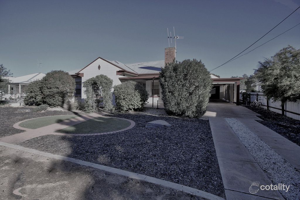 11 Pine Ave, Loxton, SA 5333