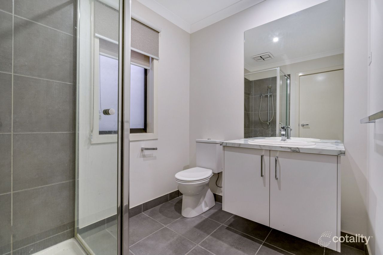 8 Calypso Dr, Mickleham, VIC 3064