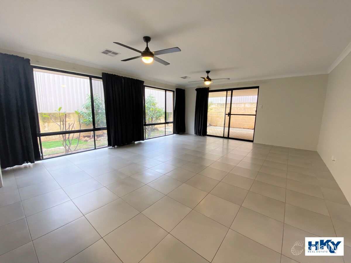 8 Linacre Rd, Bullsbrook, WA 6084