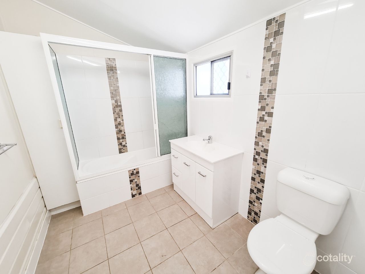 22 Buckley Ave, Parkside, QLD 4825