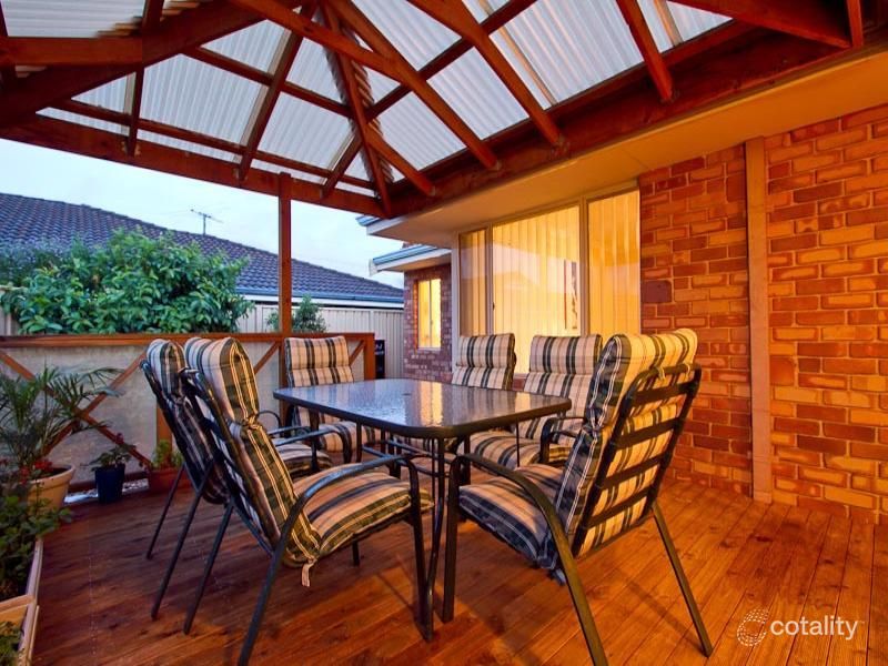 12 Beard Pl, Queens Park, WA 6107