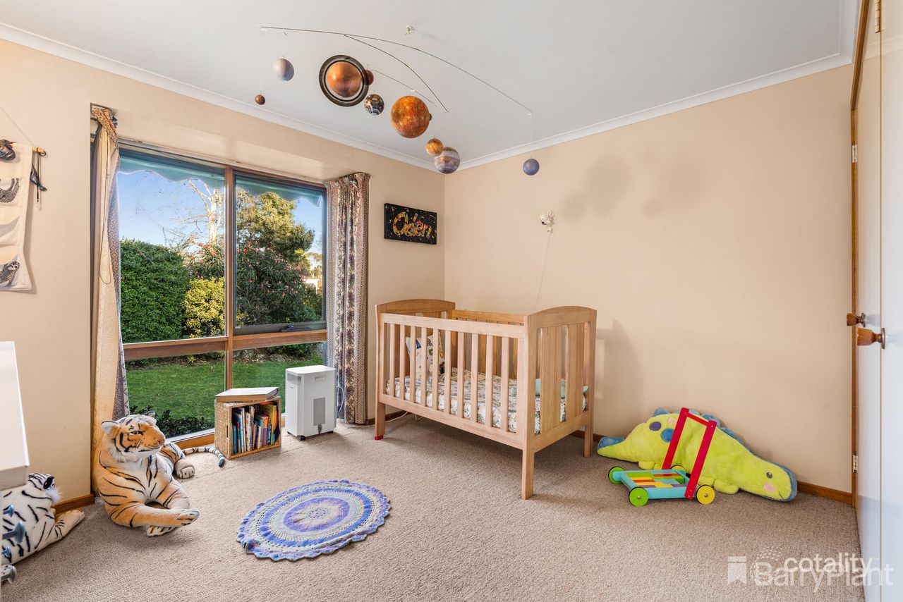 14 Bayview Rd, Emerald, VIC 3782