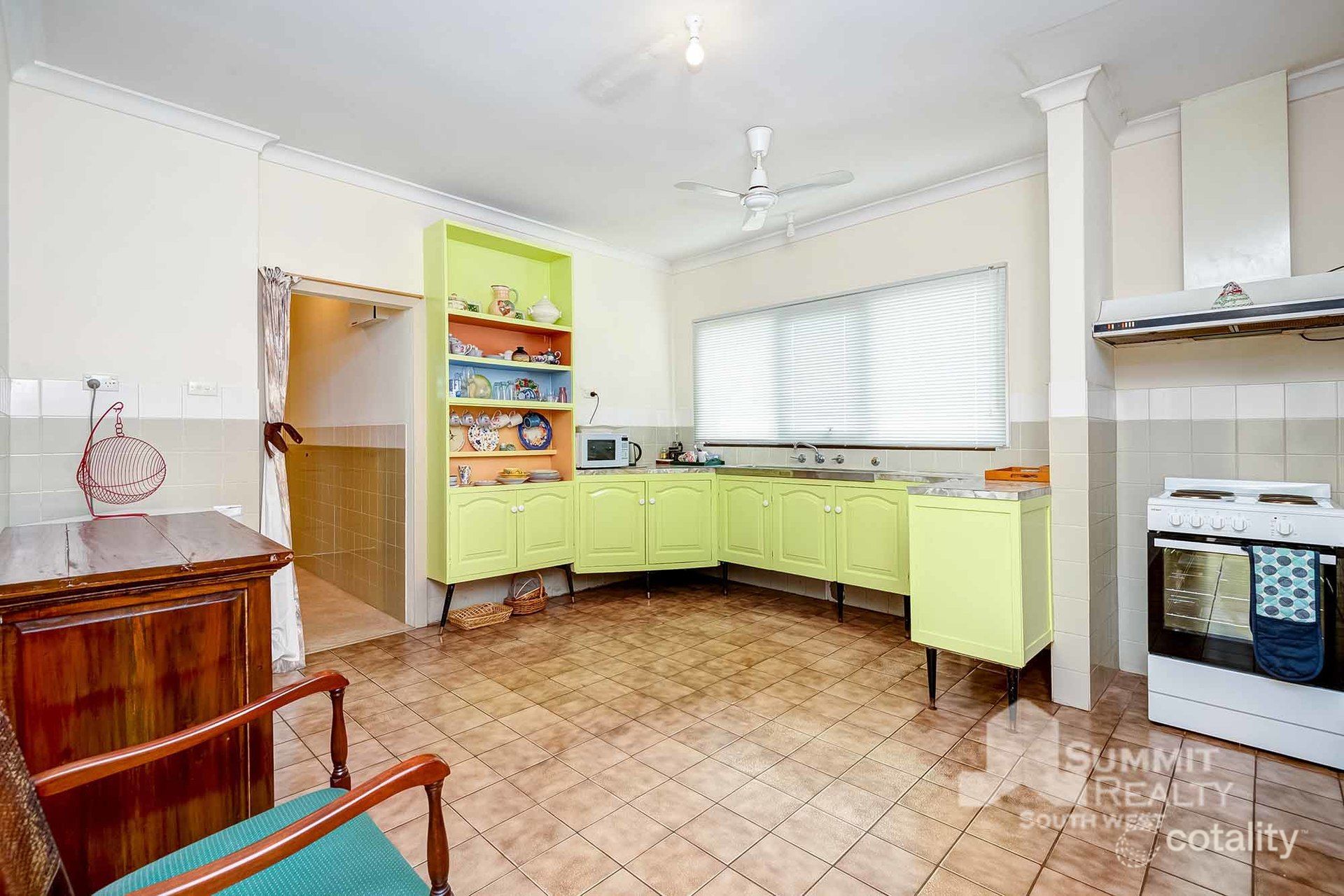 4 Fourth St, Harvey, WA 6220