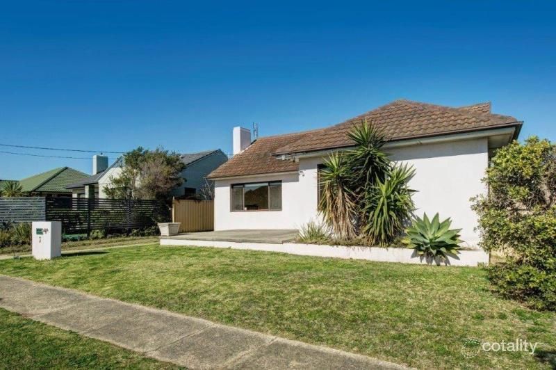 3 Booth St, Stockton, NSW 2295