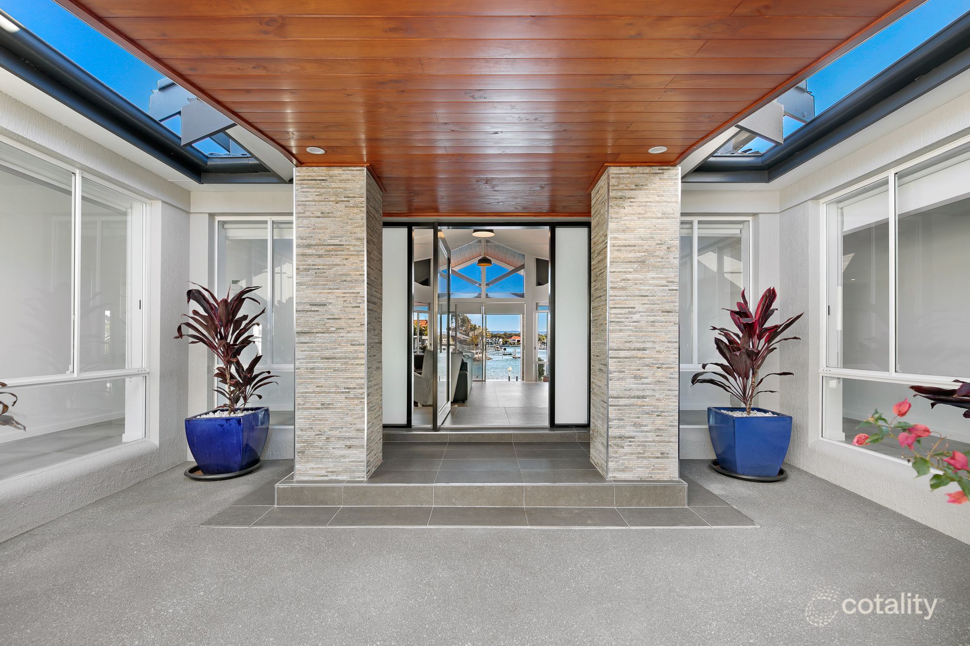 140 Morala Ave, Runaway Bay, QLD 4216