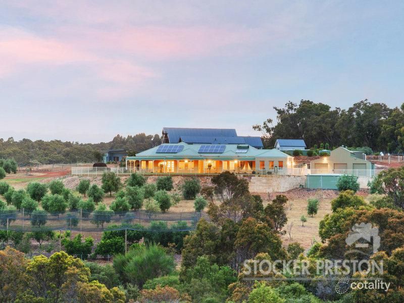 18 Charnu Pl, Quindalup, WA 6281