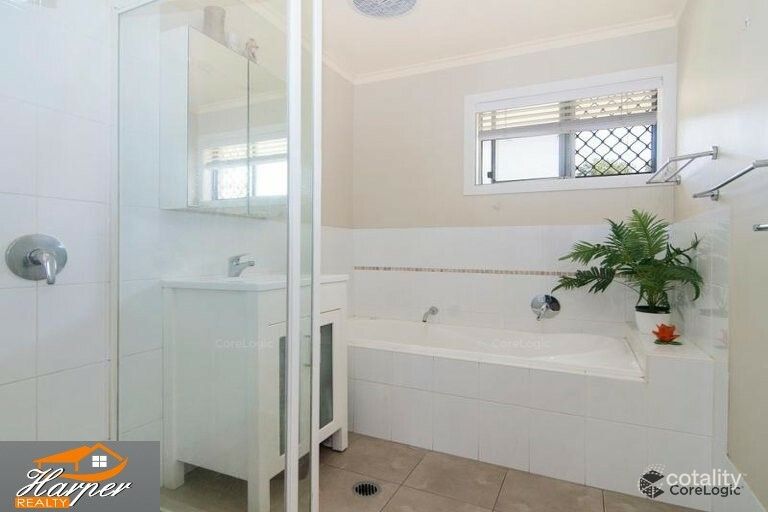 16 Claudia St, Kingston, QLD 4114