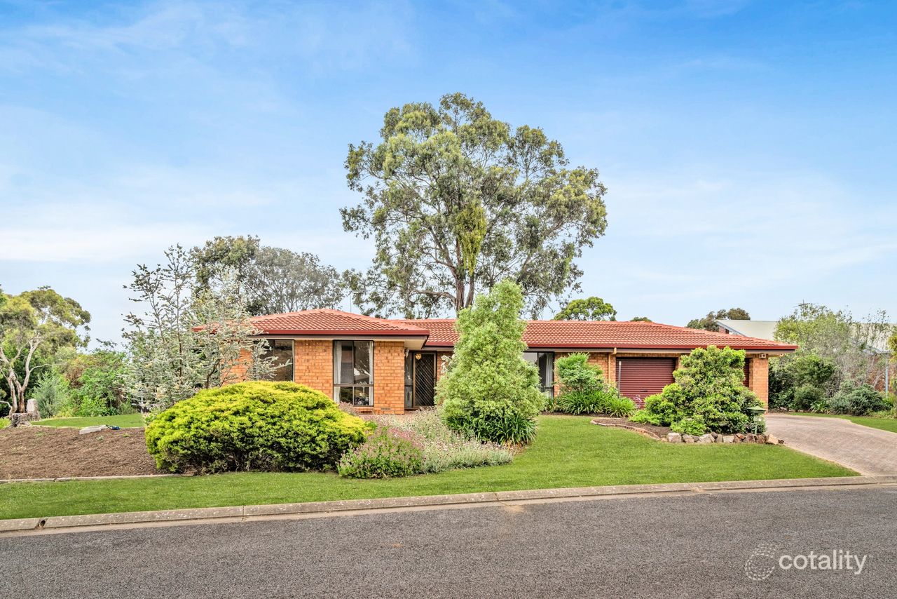 1 Sheoak Cres, Aberfoyle Park, SA 5159