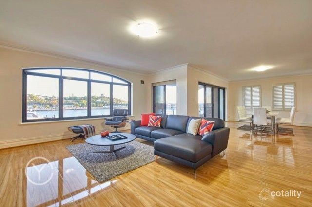 17/10 Doepel St, North Fremantle, WA 6159