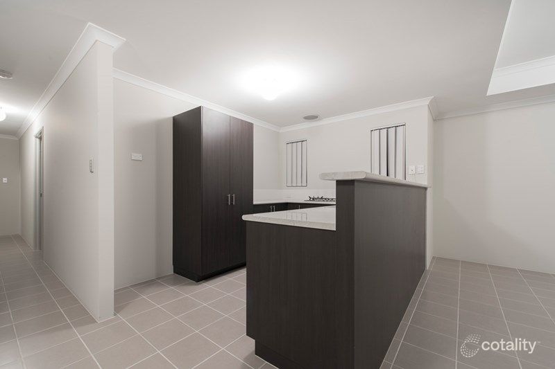 9/2 Positano Cres, Yangebup, WA 6164