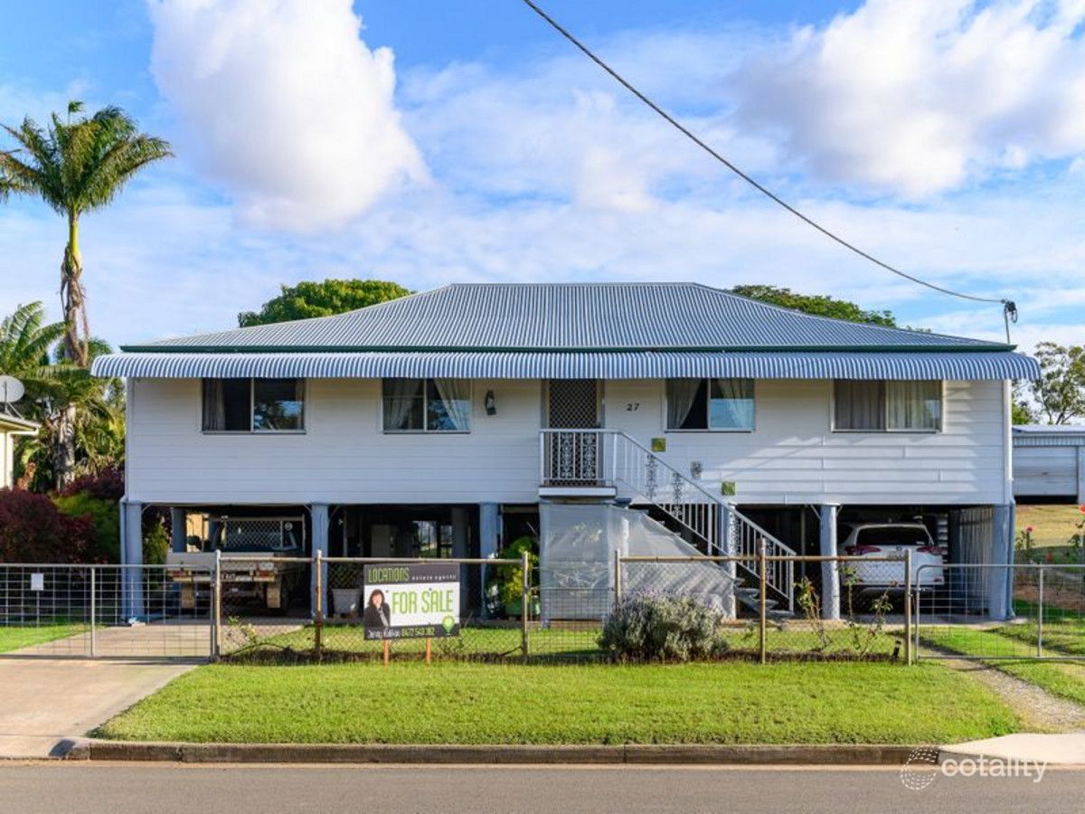 27 Gladstone St, Mount Larcom, QLD 4695