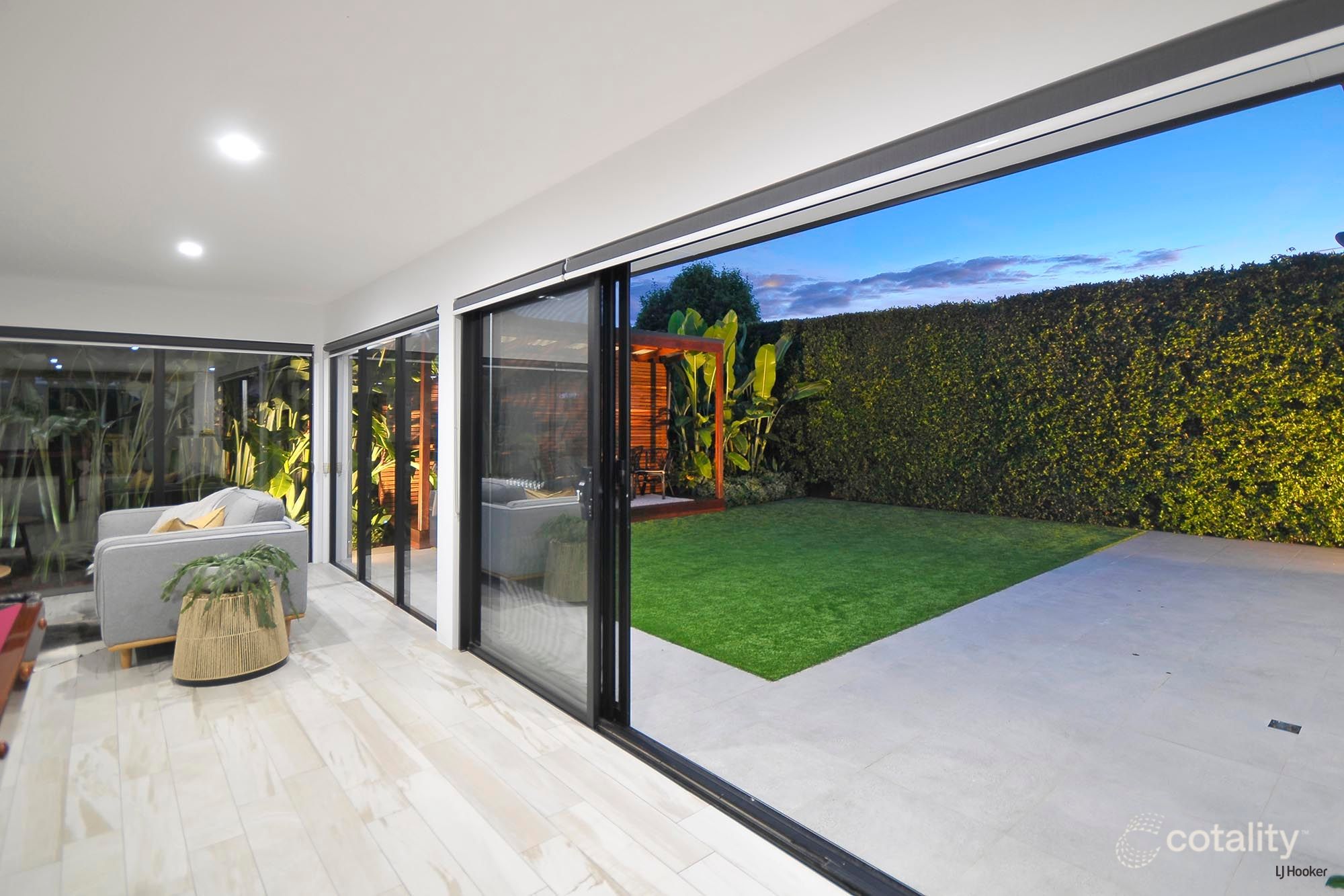 20 Mariners Cres, Banora Point, NSW 2486