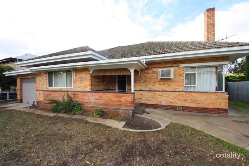 20 Davis Ave, Nhill, VIC 3418