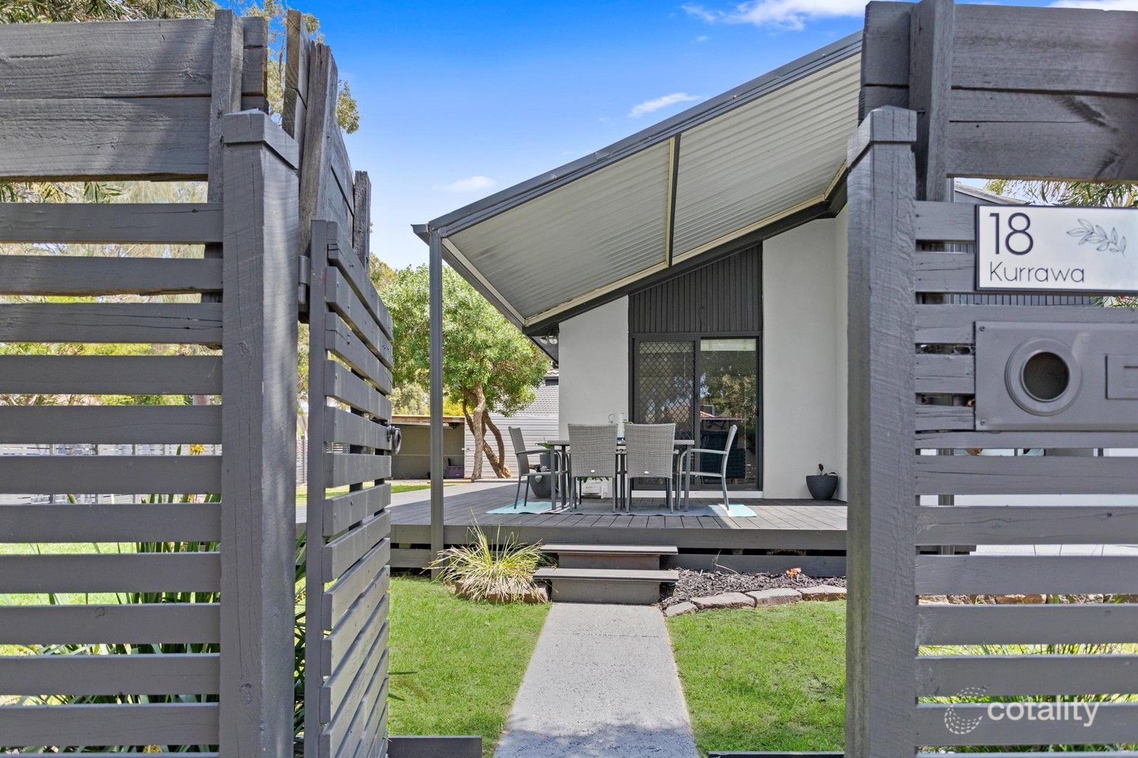 18 Kurrawa Cres, Patterson Lakes, VIC 3197