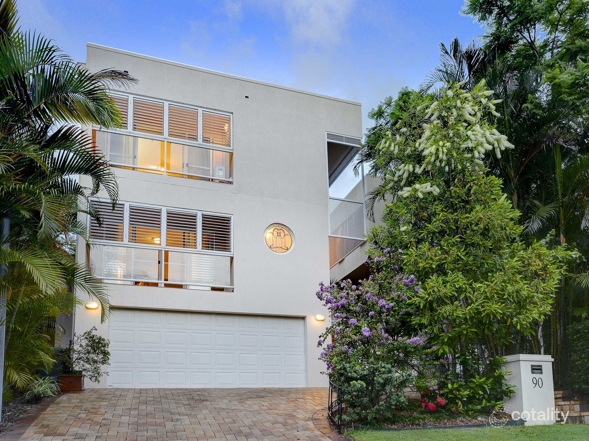 90 Leworthy St, Bardon, QLD 4065