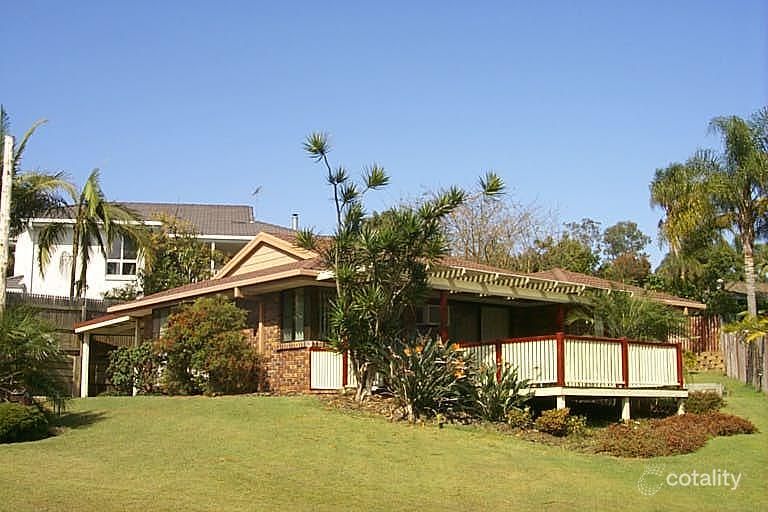 8 Raeside St, Westlake, QLD 4074