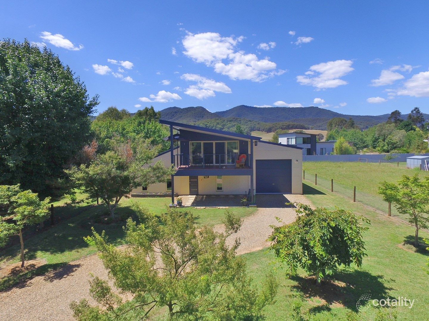 71a Station St, Porepunkah, VIC 3740