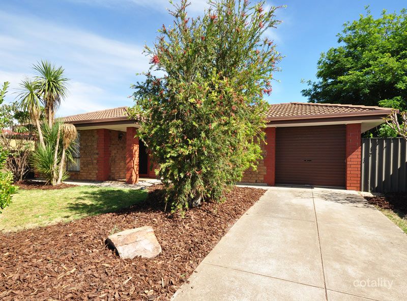 4 Rousillion Prom, Old Reynella, SA 5161