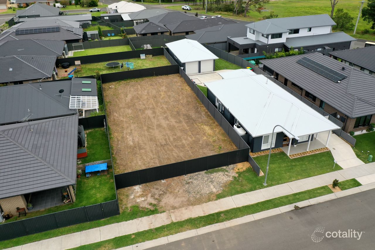 8 Pickard St, Thirlmere, NSW 2572