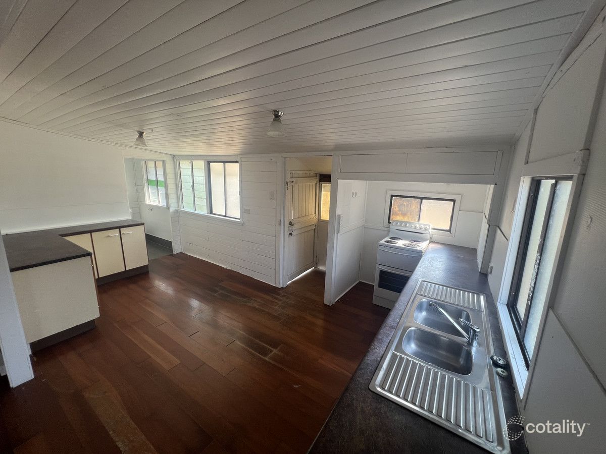 18 Taylor St, Park Avenue, QLD 4701