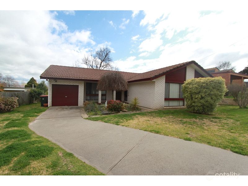 4 Tareena Ave, Kelso, NSW 2795