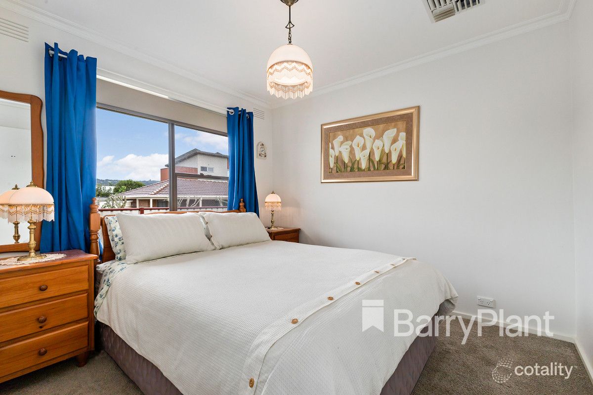 18 Dromana Pde, Safety Beach, VIC 3936