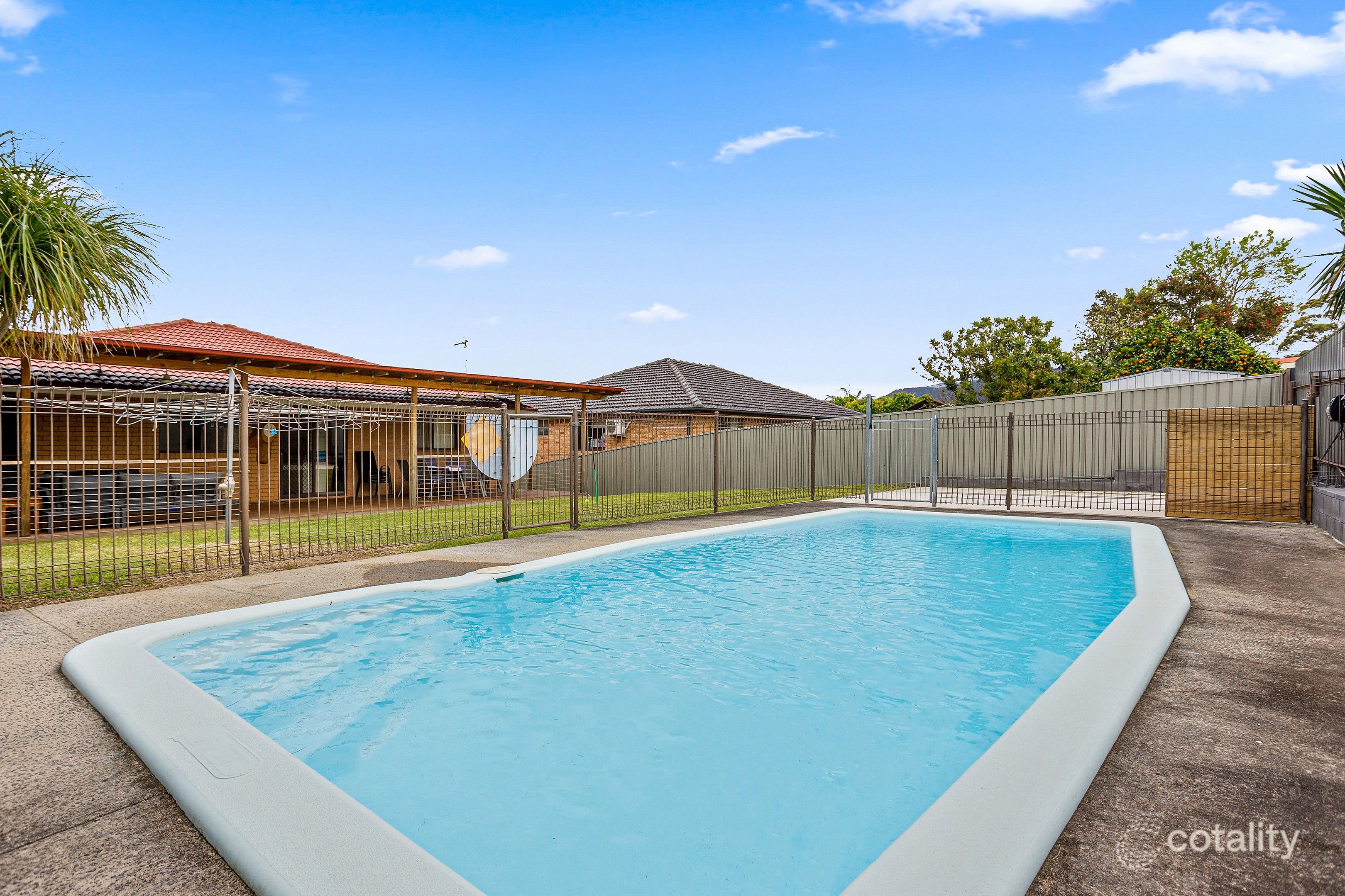 62 Fairloch Ave, Farmborough Heights, NSW 2526