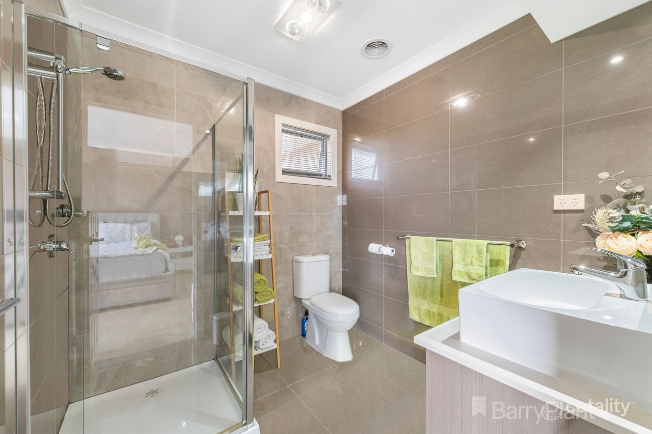 3 Caruana Cres, Harkness, VIC 3337