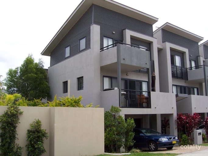 6 Palma Cres, Varsity Lakes, QLD 4227