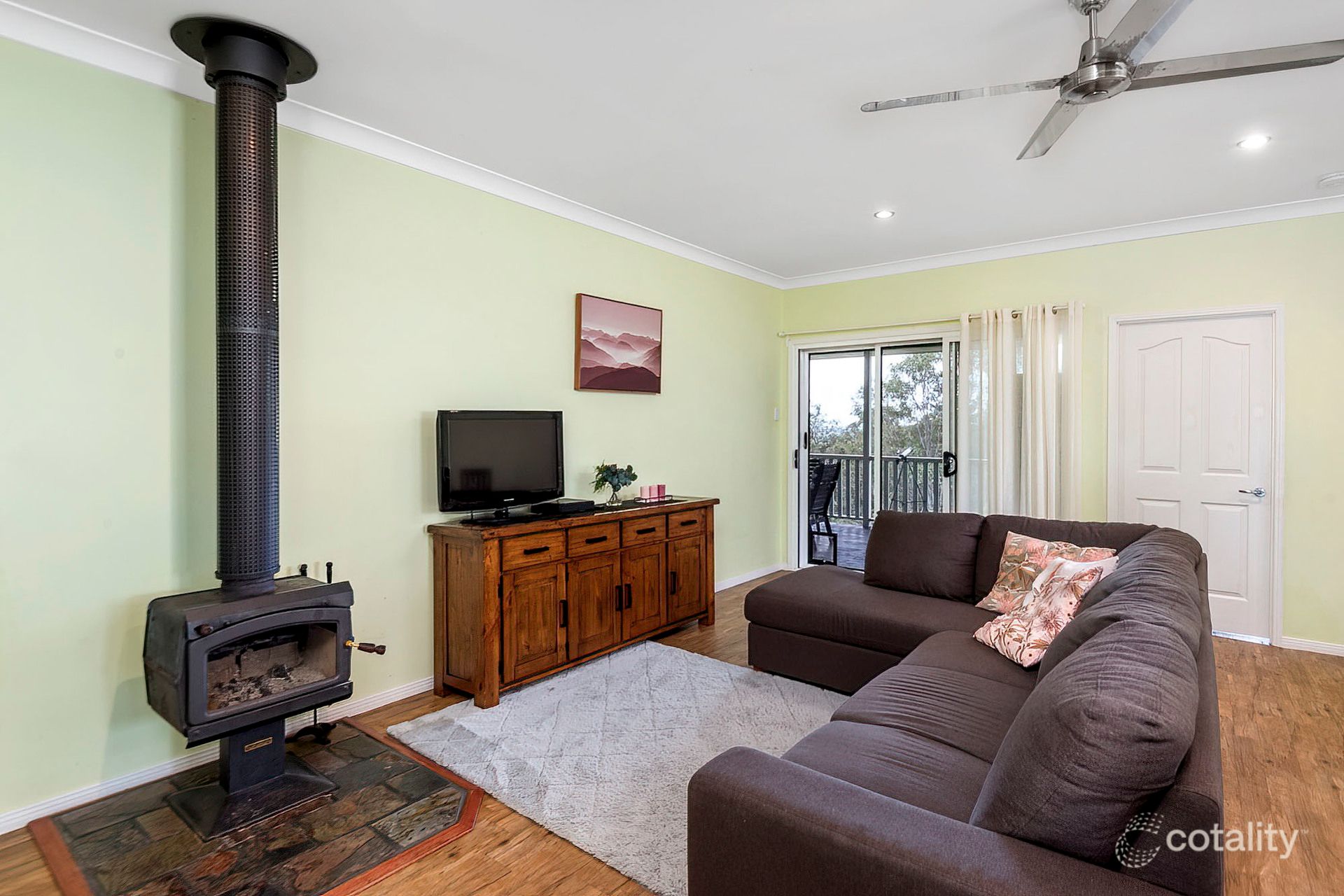 38 Overland Dr, Edens Landing, QLD 4207